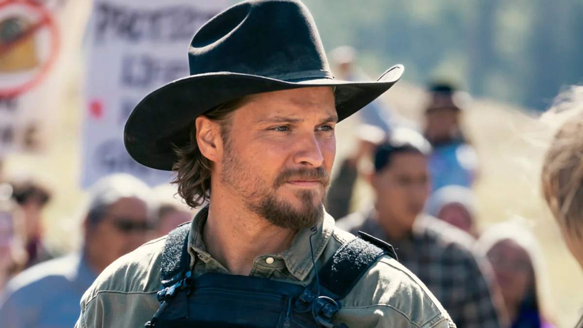 Marshals saison 2 remet Tate en danger, et Kayce Dutton repart déjà en guerre