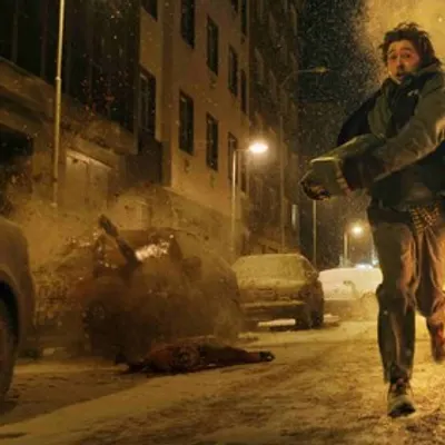 Resident Evil revient au cinéma, mais Zach Cregger transforme Raccoon City en course d'horreur de 90 minutes